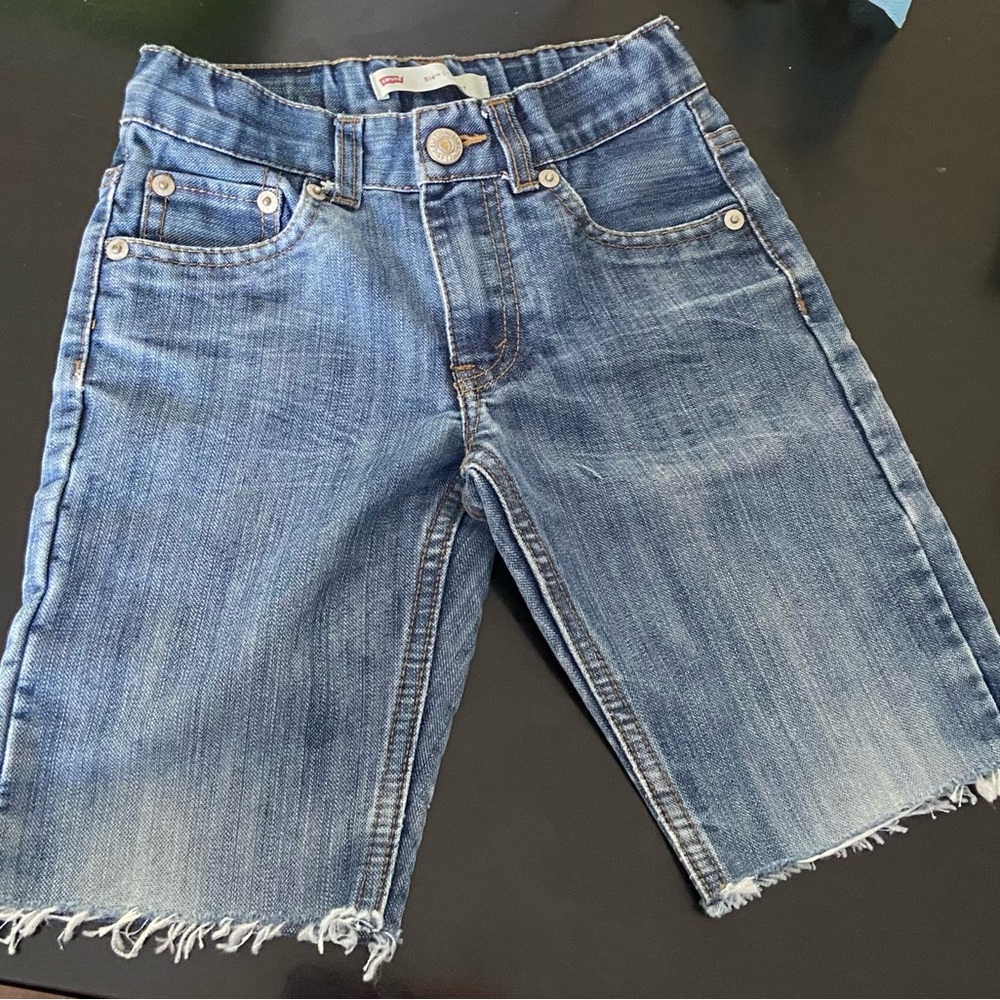 Levi’s 6 reg (boys) denim shorts